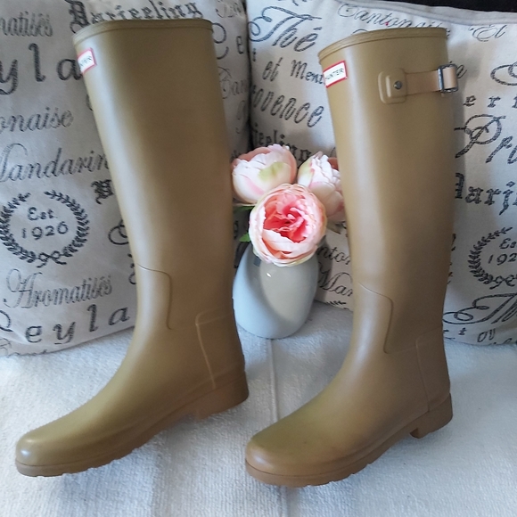 Hunter green rain boots tall - Picture 12 of 16